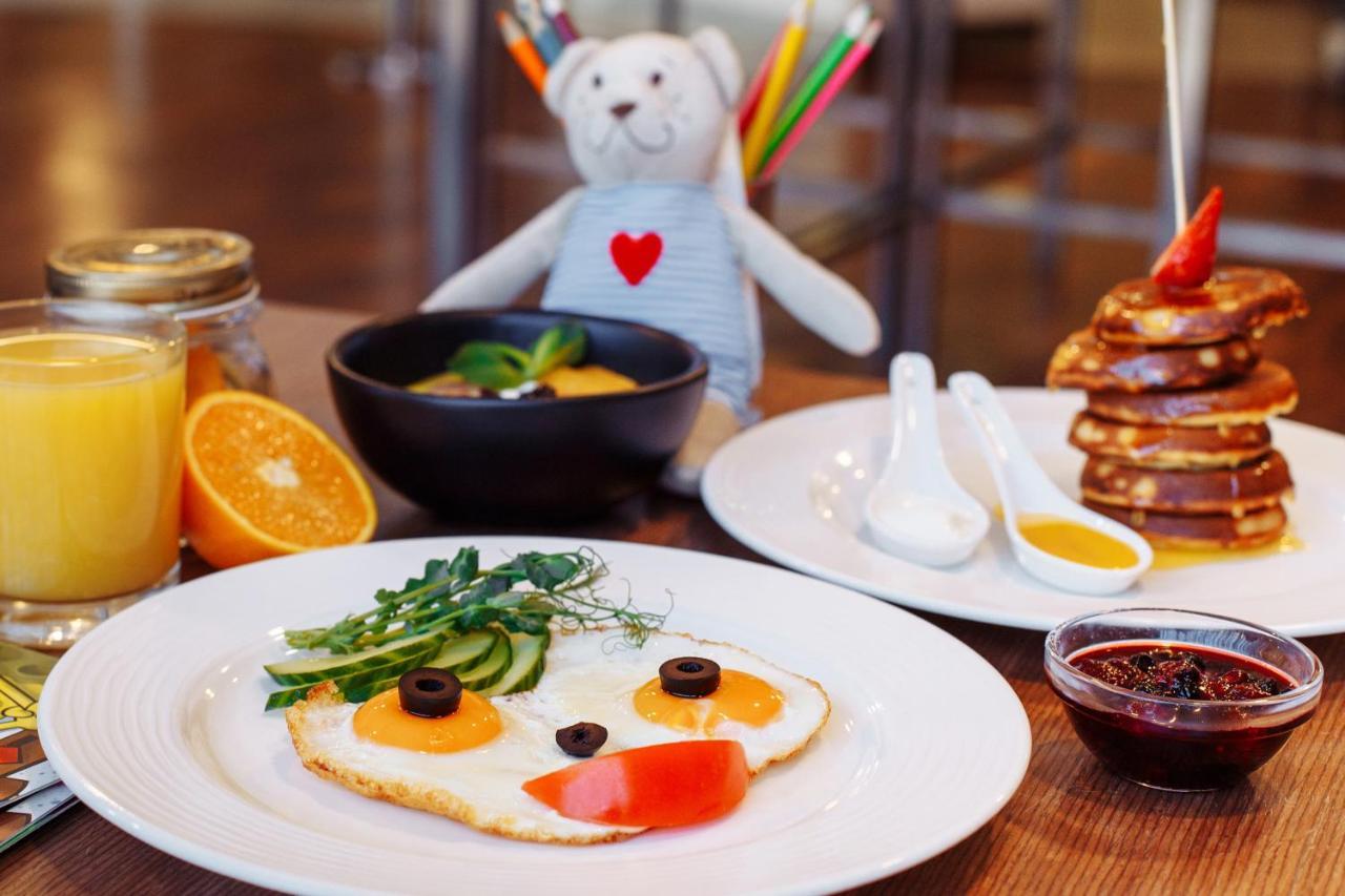 Radisson Blu Hotel, Kyiv Podil City Centre מראה חיצוני תמונה