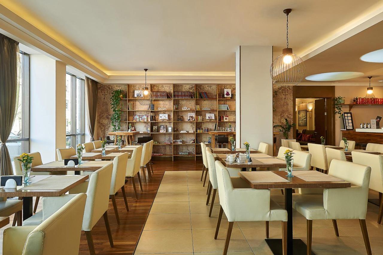 Radisson Blu Hotel, Kyiv Podil City Centre מראה חיצוני תמונה