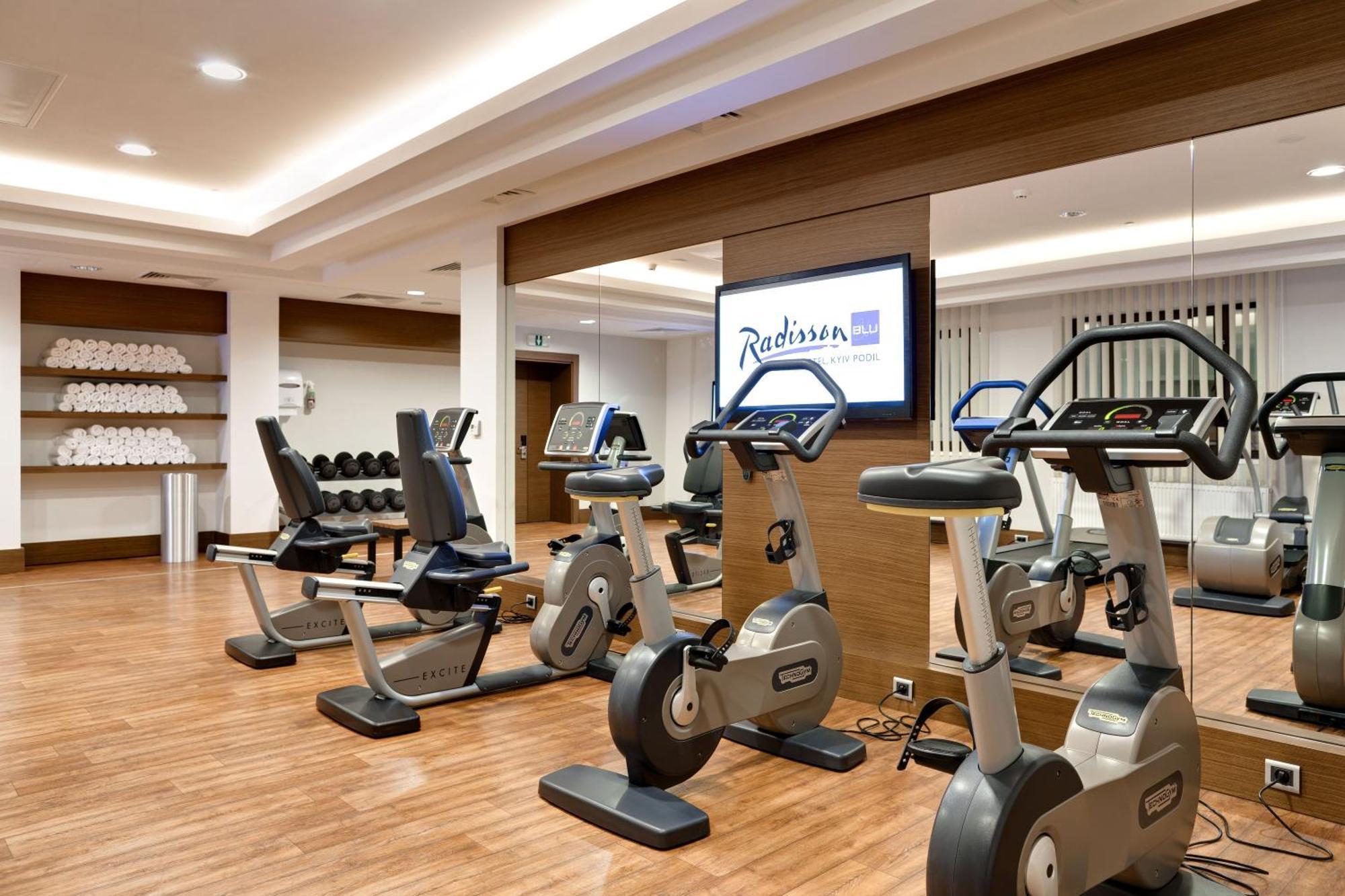 Radisson Blu Hotel, Kyiv Podil City Centre מראה חיצוני תמונה