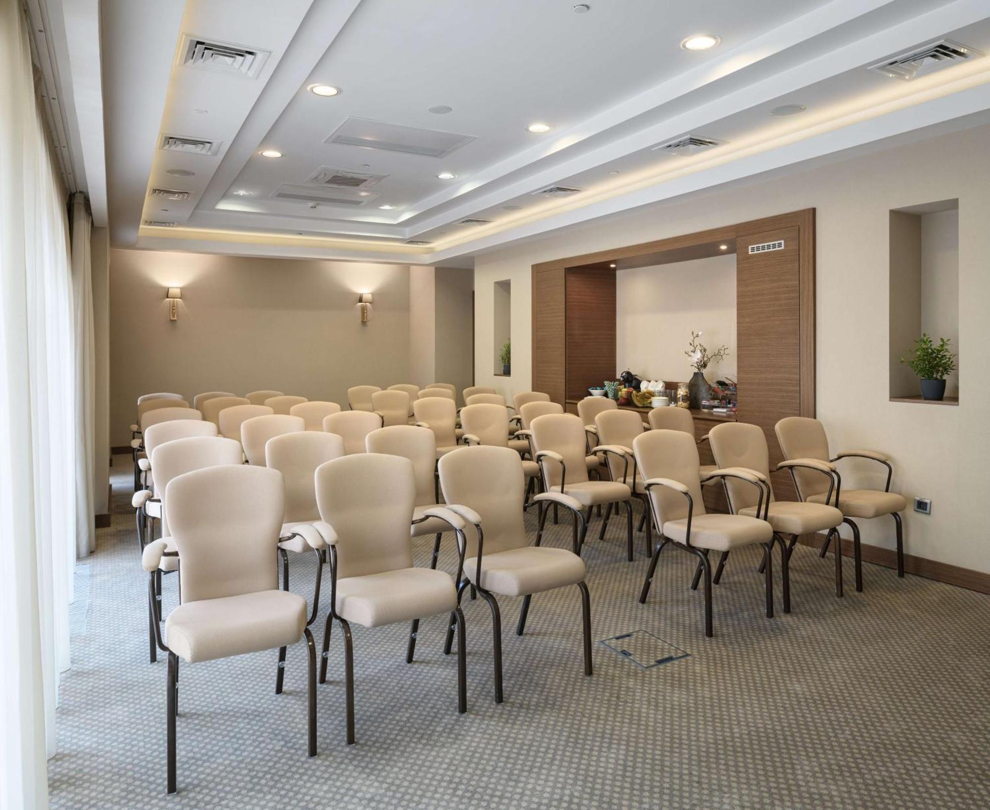 Radisson Blu Hotel, Kyiv Podil City Centre מראה חיצוני תמונה