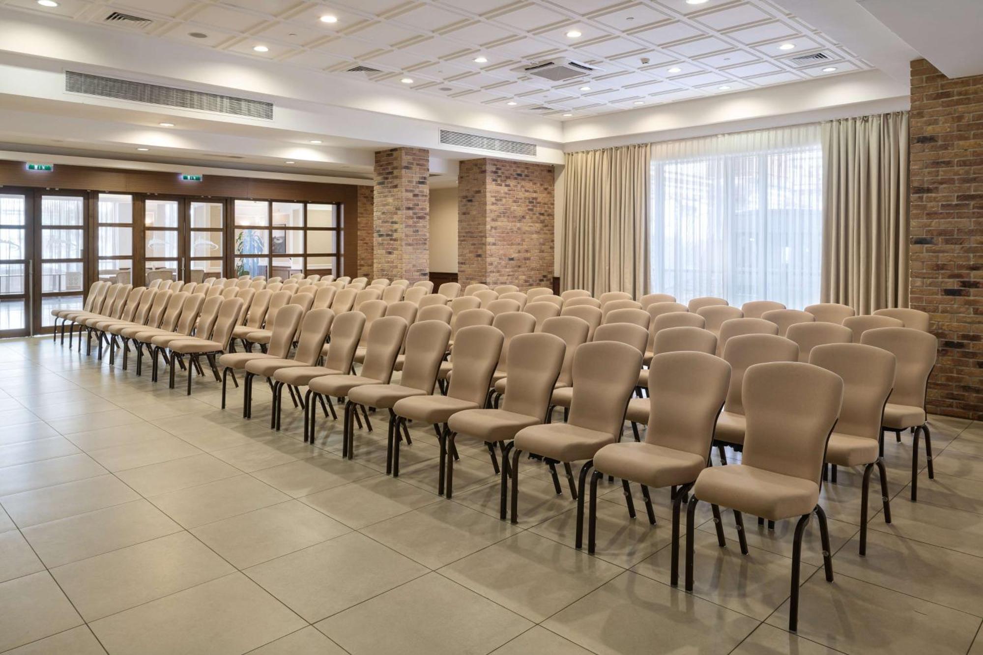 Radisson Blu Hotel, Kyiv Podil City Centre מראה חיצוני תמונה