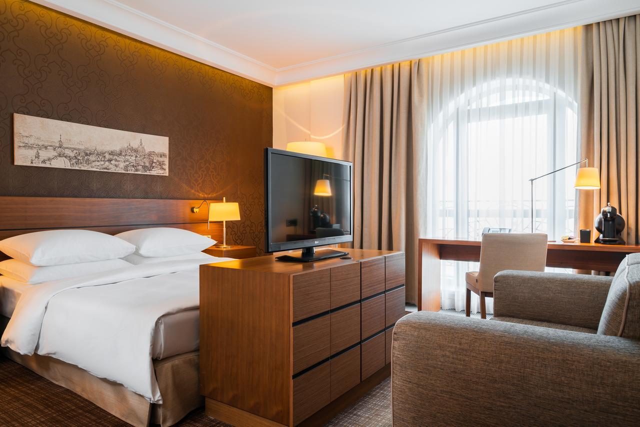 Radisson Blu Hotel, Kyiv Podil City Centre מראה חיצוני תמונה