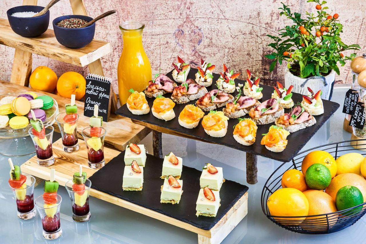 Radisson Blu Hotel, Kyiv Podil City Centre מראה חיצוני תמונה